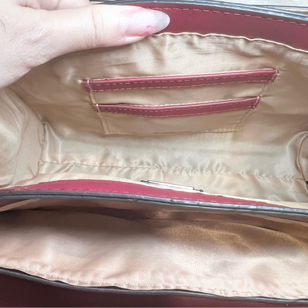 GUESS womens Evie Medium Shoulder Bag Purse Cranberry - Picture 9 of 14